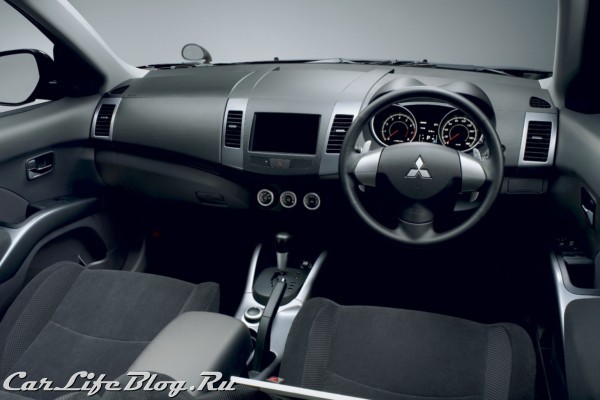 mitsubishioutlander-new2-0-1